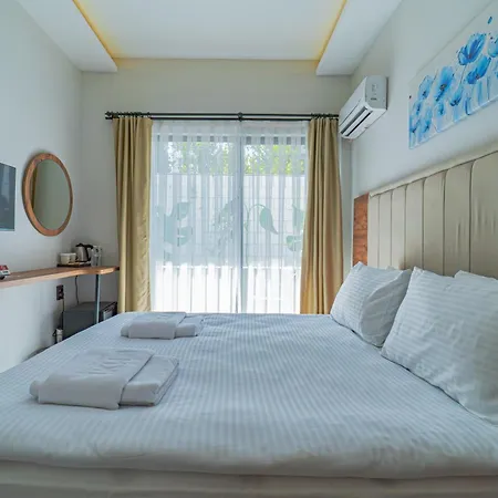 Enki Spinoza Hotel Esmirna