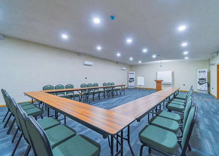 Enki Spinoza Hotel Esmirna